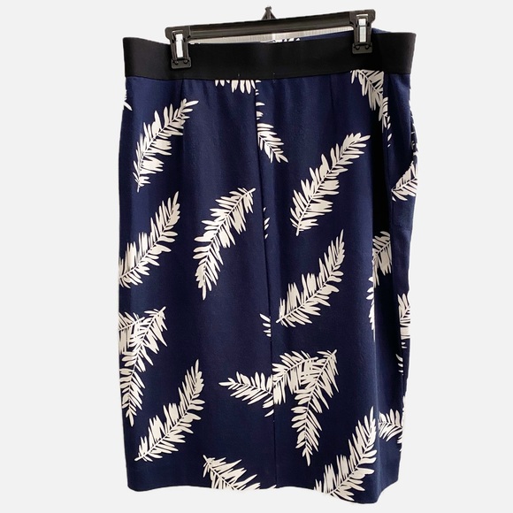 Liz Claiborne Blue Feather Boho Knit Skirt - Picture 3 of 5